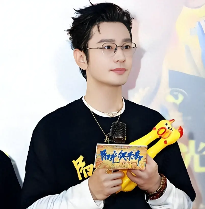 百盛证券 排面十足！半个娱乐圈为黄晓明新片宣传，票房却让人意外